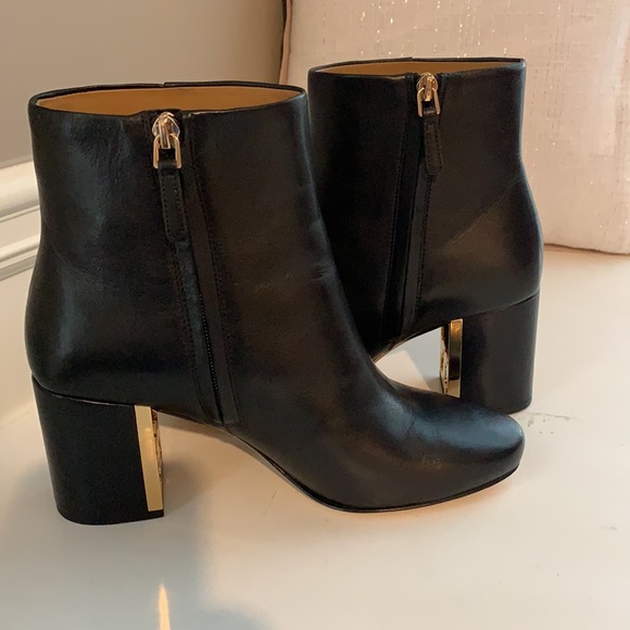 Tory Burch Woman’s Gigi Black Leather Boots - Picture 9 of 15